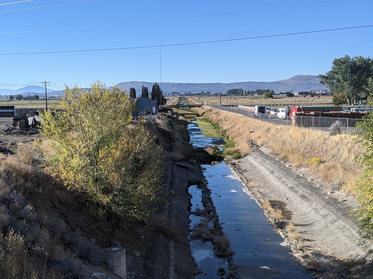 Klamath Basin Water Users Tour Senator Brian Dahle